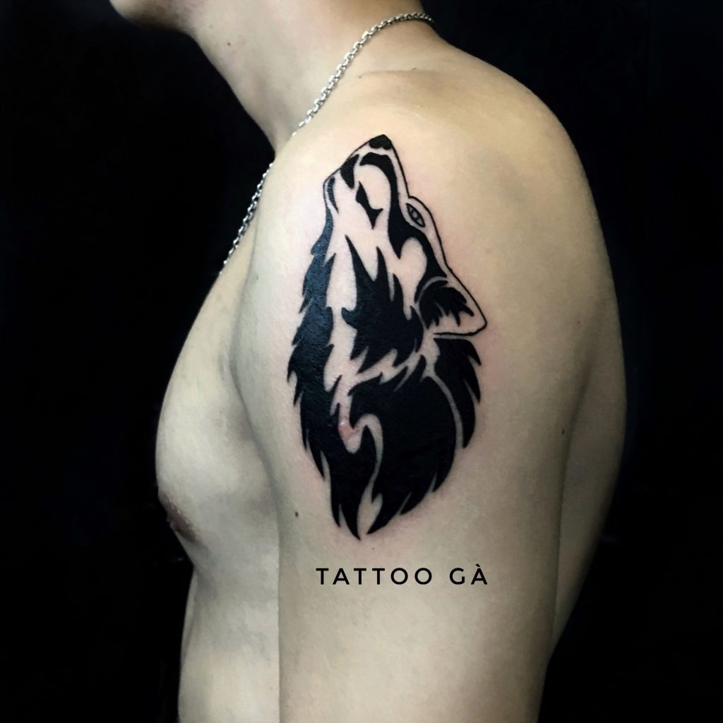 Hình xăm chó sói ở tay cho nam - Tattoo Gà