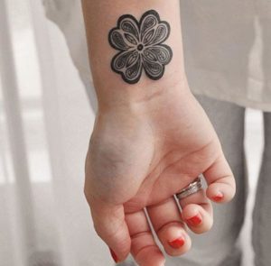 Tattoo cỏ 4 lá